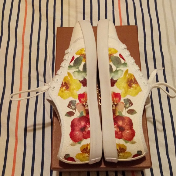 Coach Kristen Watercolor Floral Sneaker - Picture 4 of 8